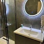 Xhimi's Seaside Appartement