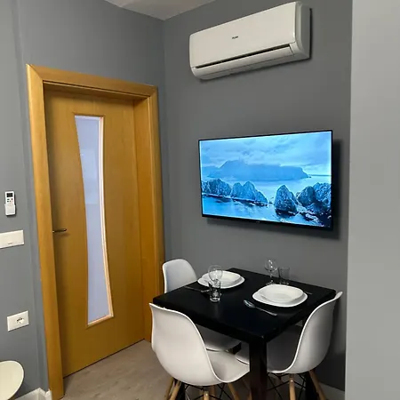 Xhimi's Seaside Apartment Durres