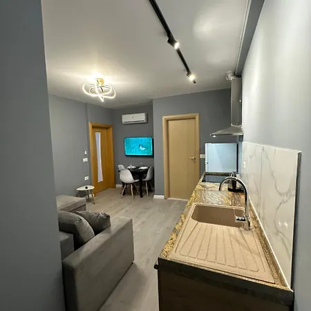 Xhimi's Seaside Apartment *