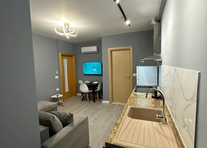 Xhimi's Seaside Apartment *