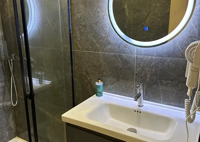 Xhimi's Seaside Apartment